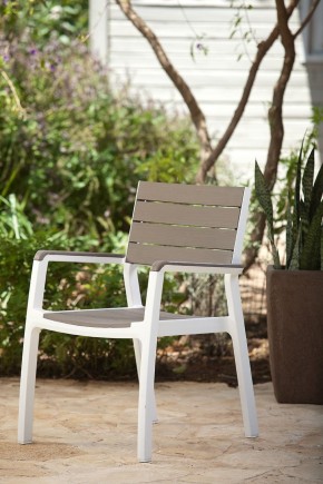 Стул c подлокотниками Гармония (Harmony armchair) белый-капучино в Нижневартовске - nizhnevartovsk.mebel24.online | фото 1